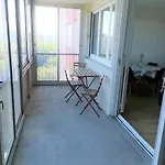 Spacious Apartment Bellevue