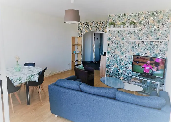 Spacious Apartment Bellevue